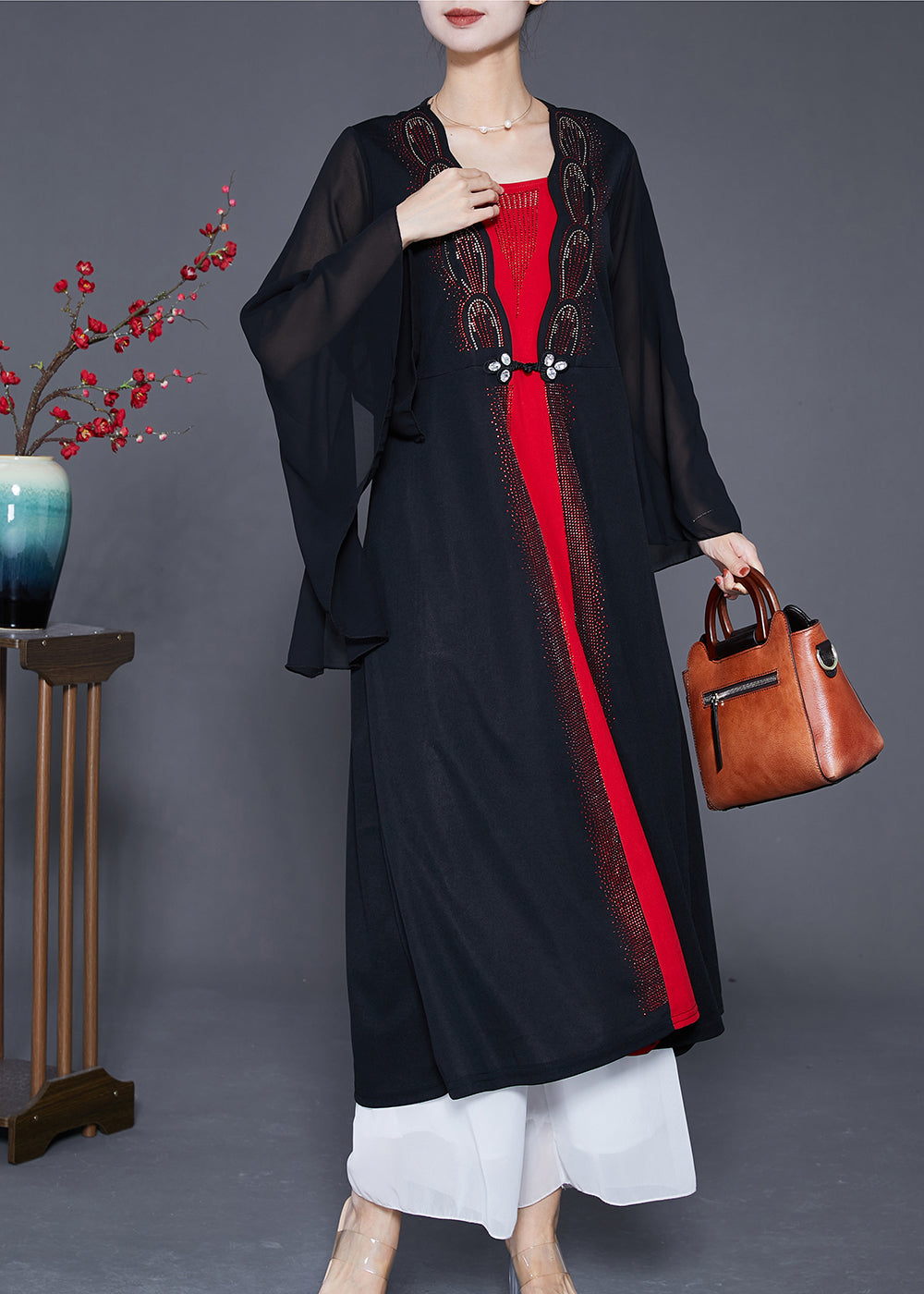 Well Tailored Dress with a Graceful Silhouette