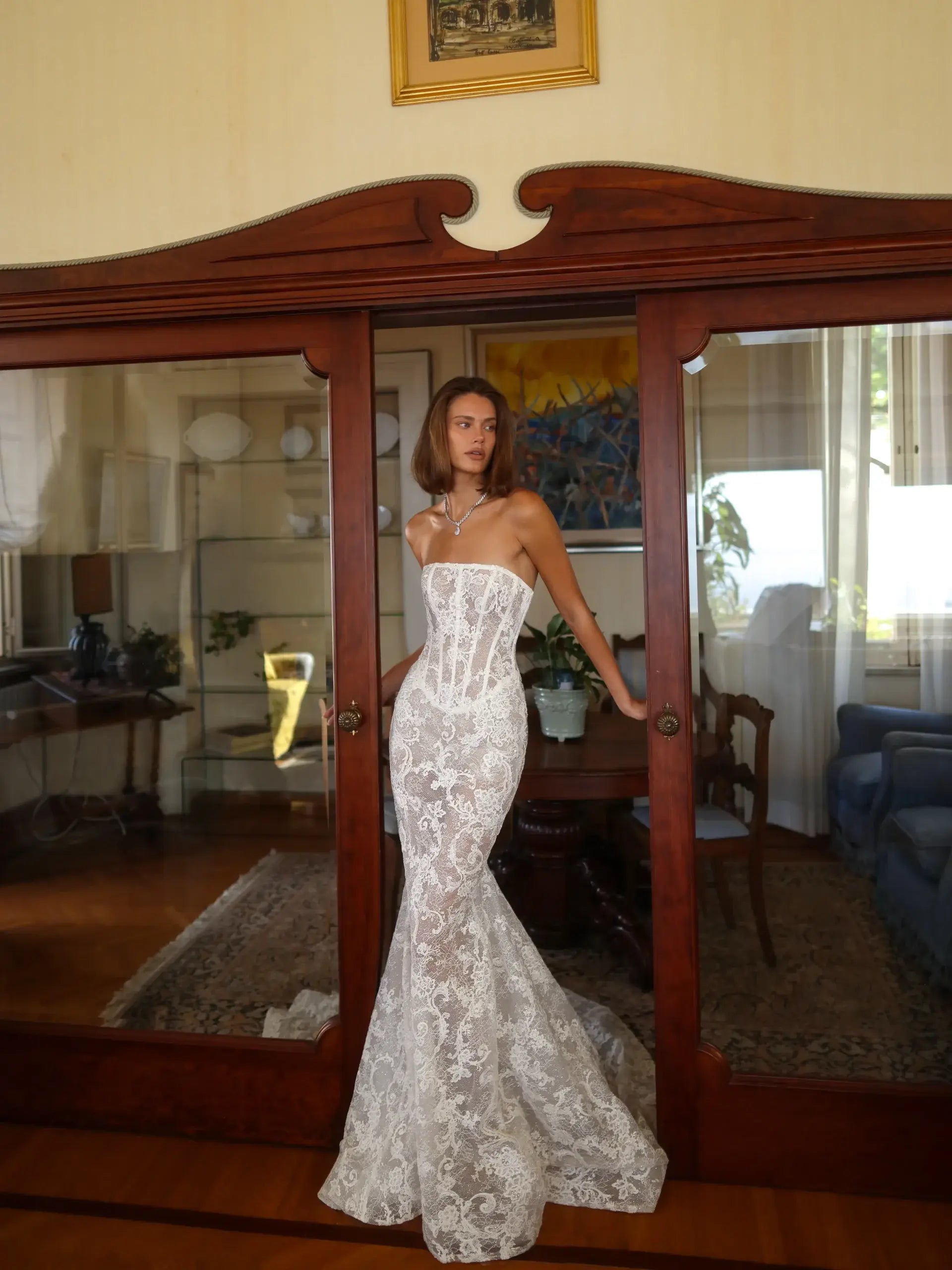 Vintage Ivory Lace Strapless Mermaid Wedding Dress ZP115