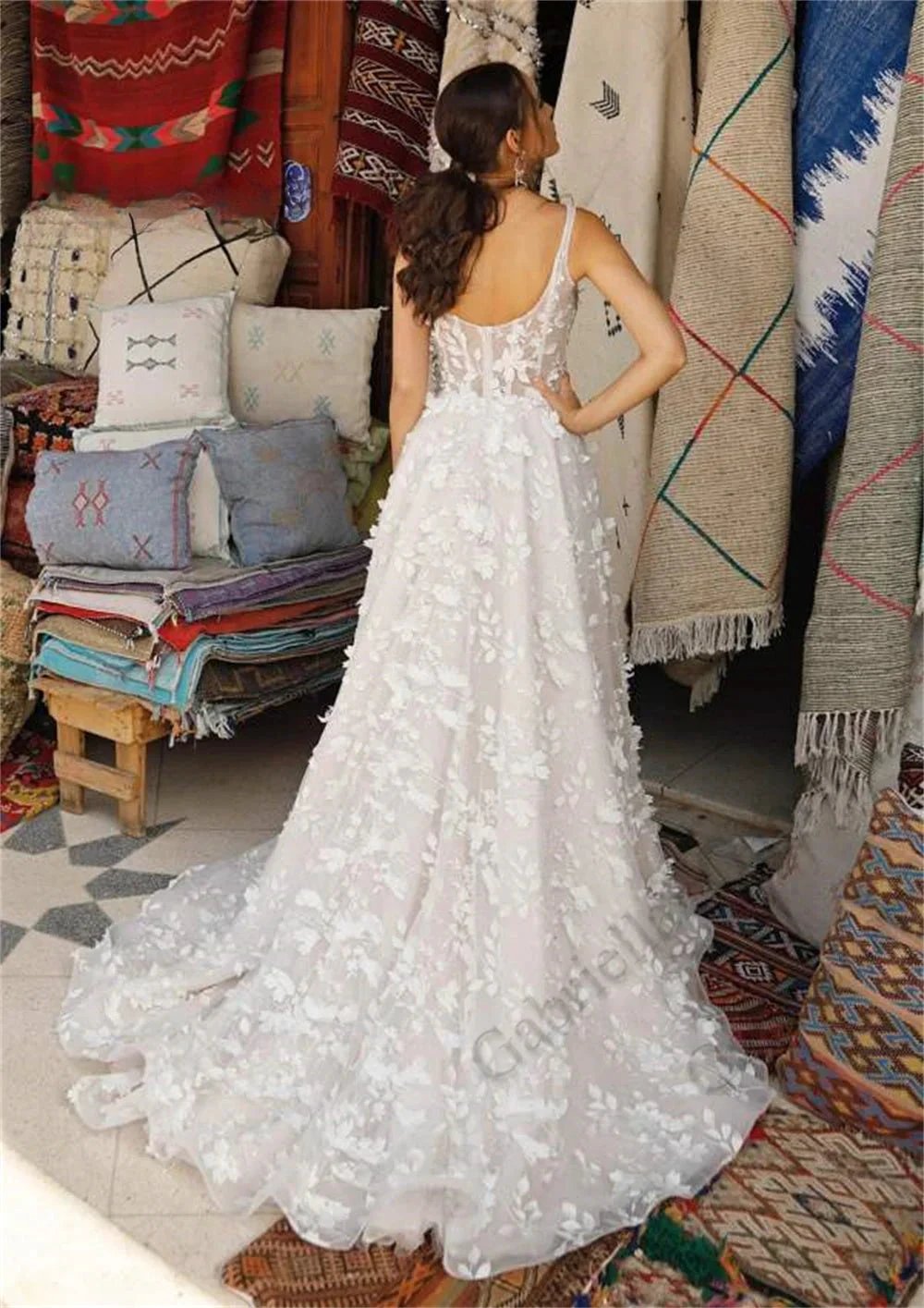 Exquisite 3D Flowers Appliques Wedding Dresses V-neck Backless Wedding Gown Vestido De Noiva Customer Made (ZD13538)