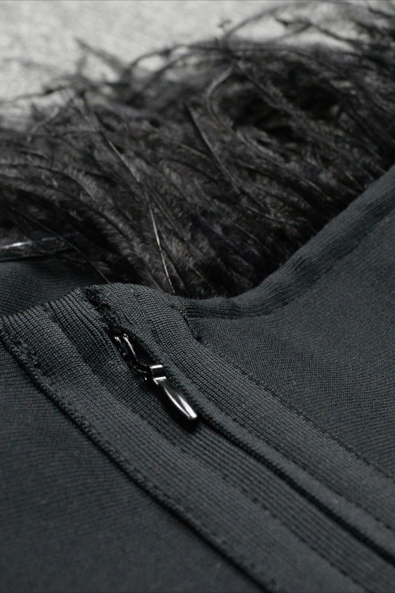 Minimalist Black Feather Strapless Dress for Modern Fashion Wear