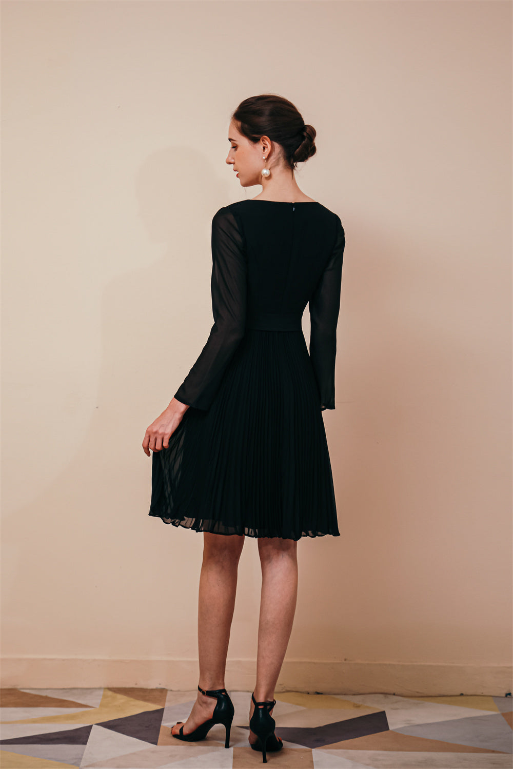 Deep V-neck Long sleeves Bowtie Little Black Dress
