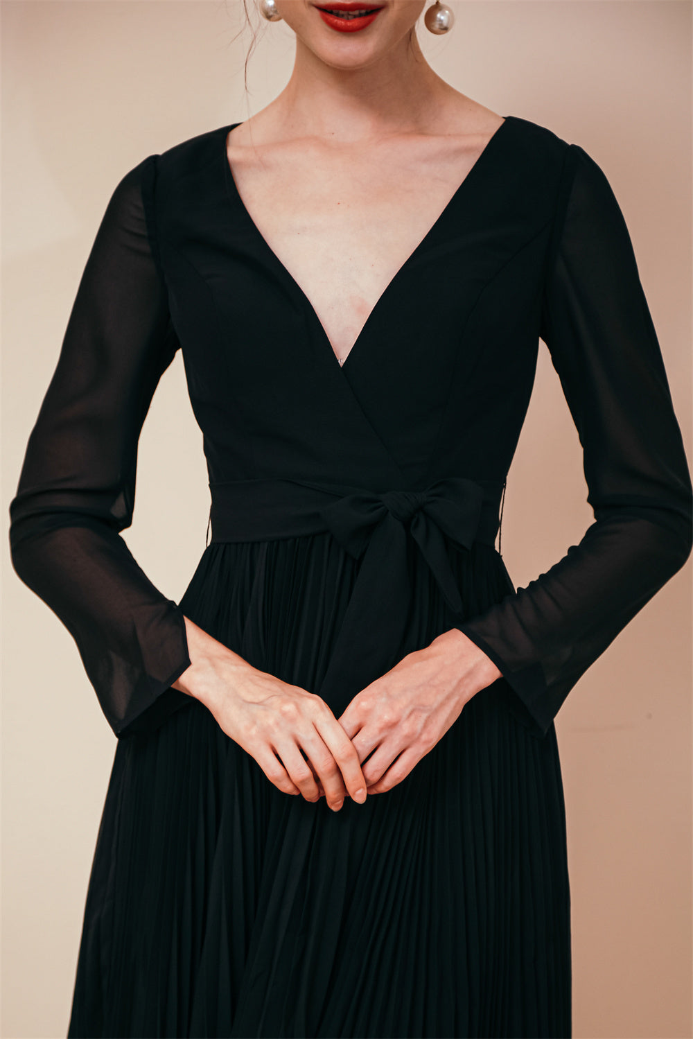 Deep V-neck Long sleeves Bowtie Little Black Dress