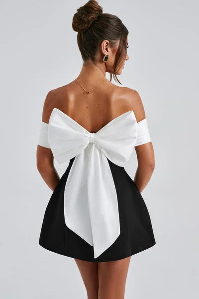 Romina Chic Delta Mini Dress Black/white Silhouette Collection