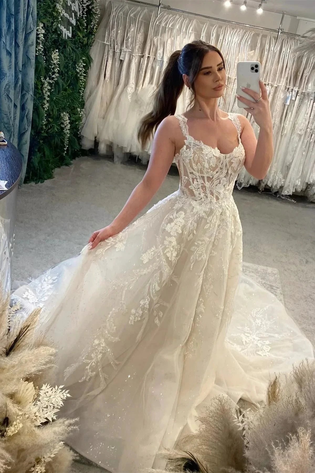 Designer White A-line Spaghetti Straps Sleeveless Tulle Wedding Dresses With Lace (ZD16484)