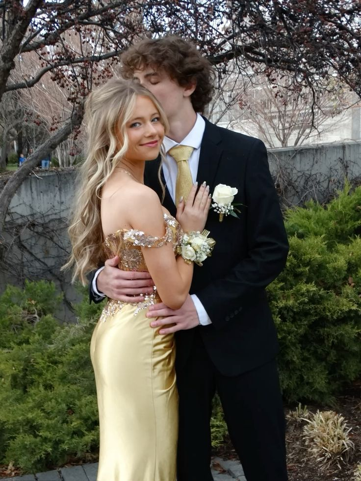 Mermaid Off-the-Shoulder Gold Slit Sequins Prom Dresses 18th Birthday Outfits Evening Long Dress - View 7 | FashionDia