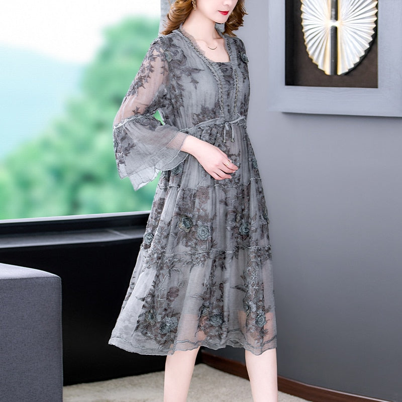 Beautifully Crafted Dress in a Classic Style