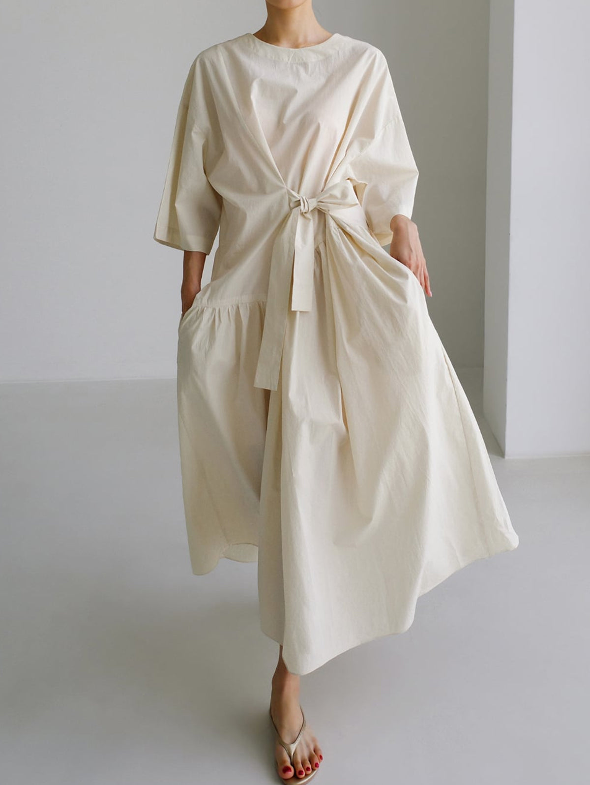 Well Tailored Dress with a Graceful Silhouette