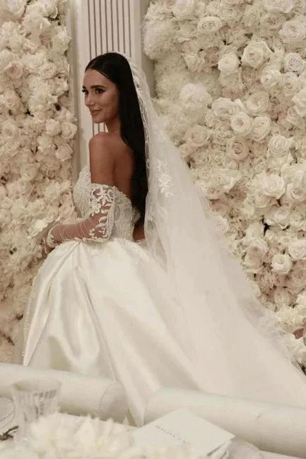Elegant A-Line Tulle Scoop Sleeveless White Wedding Dress With Appliques (ZD16618)