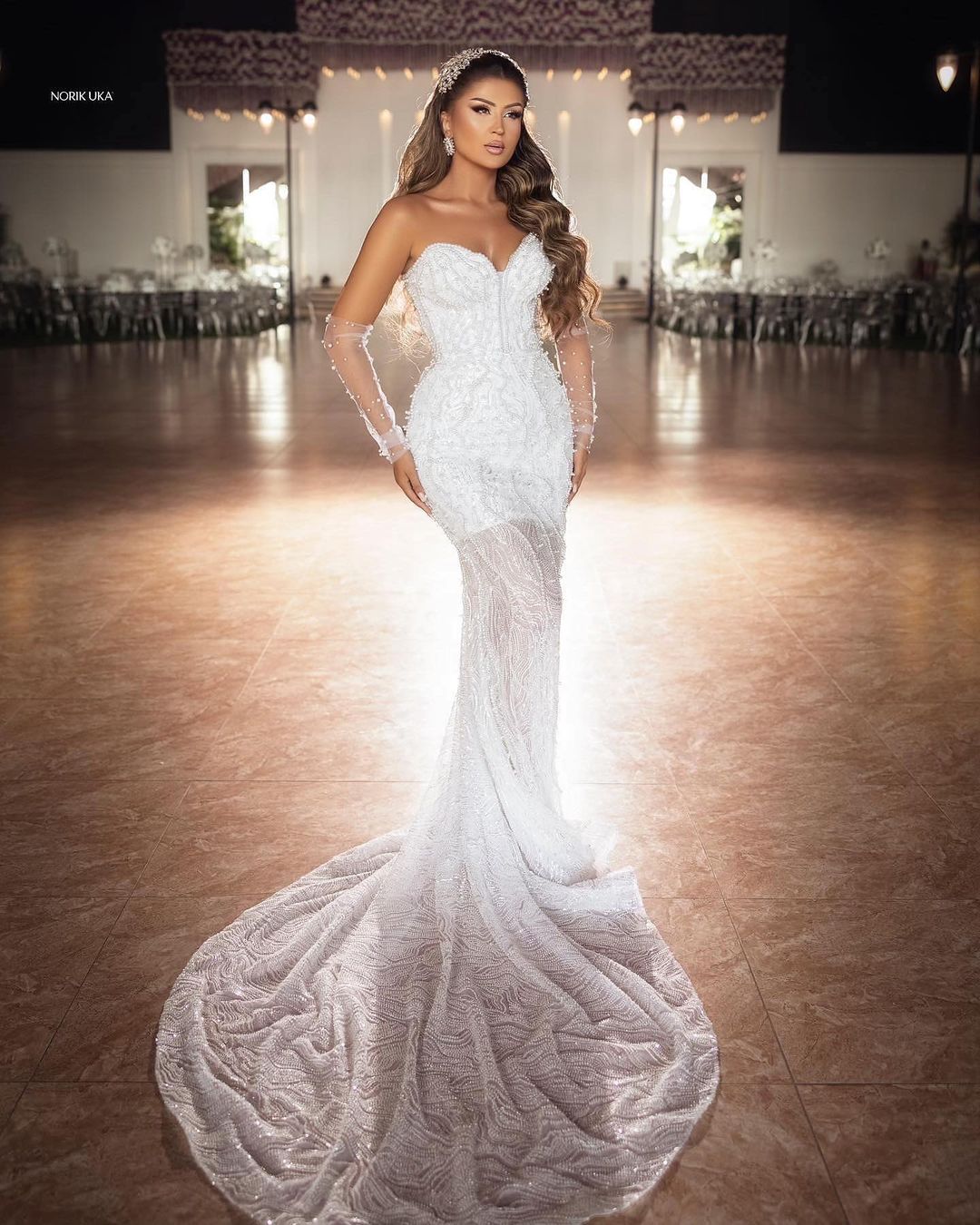 Refined Floor-Length Sweetheart Sleeveless Mermaid Lace Wedding Dress with Beaded Accents (ZD17414)