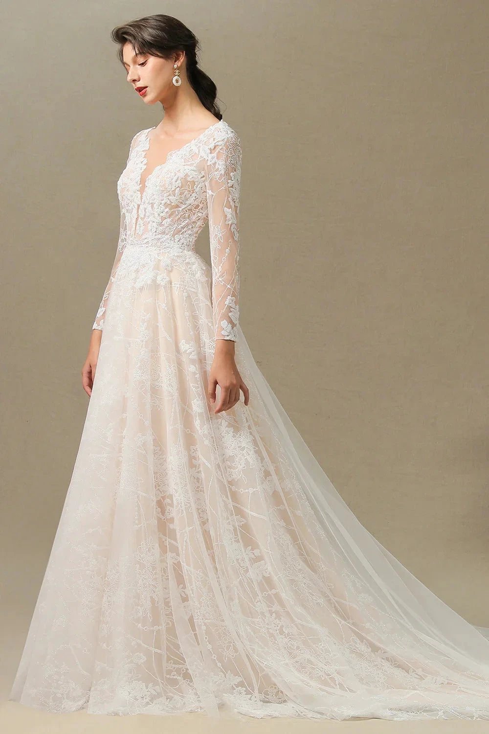 Elegant Lace Deep V-neck Wedding Dress Long Sleeve Floor Length Bridal Gowns (ZD13777)