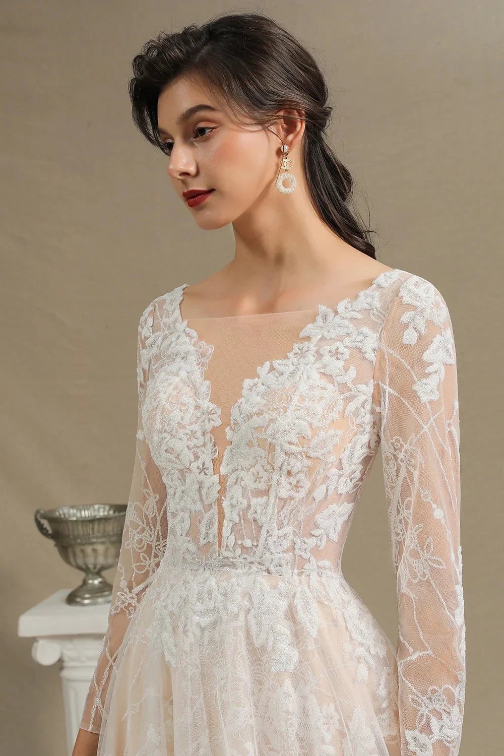 Elegant Lace Deep V-neck Wedding Dress Long Sleeve Floor Length Bridal Gowns (ZD13777)