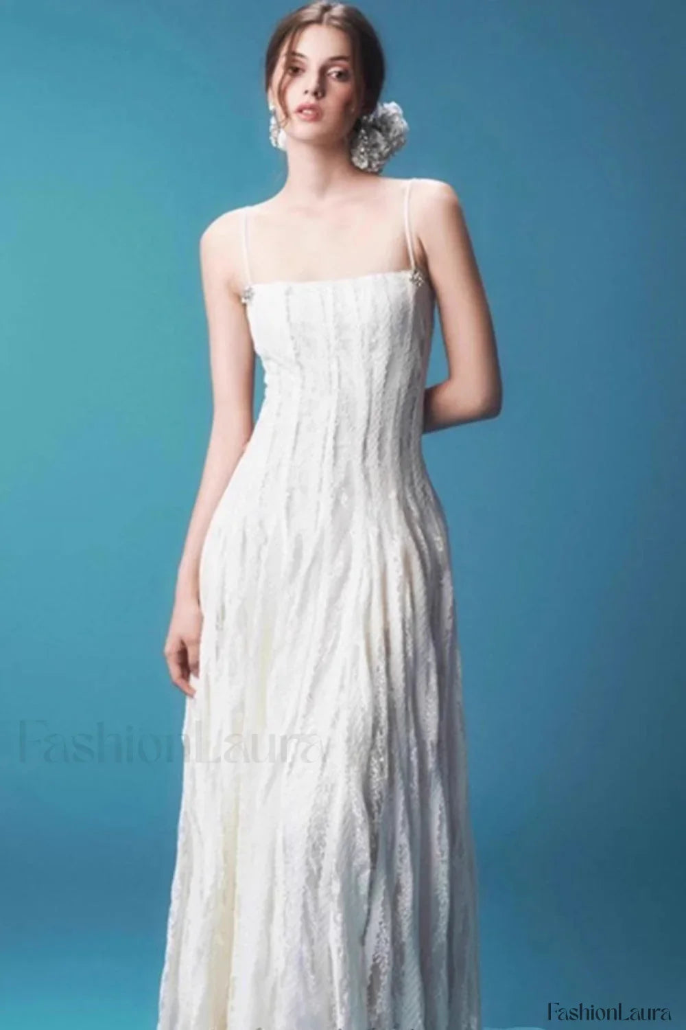 Relaxed Dress Inspired by Contemporary Streetwear Fashion 2