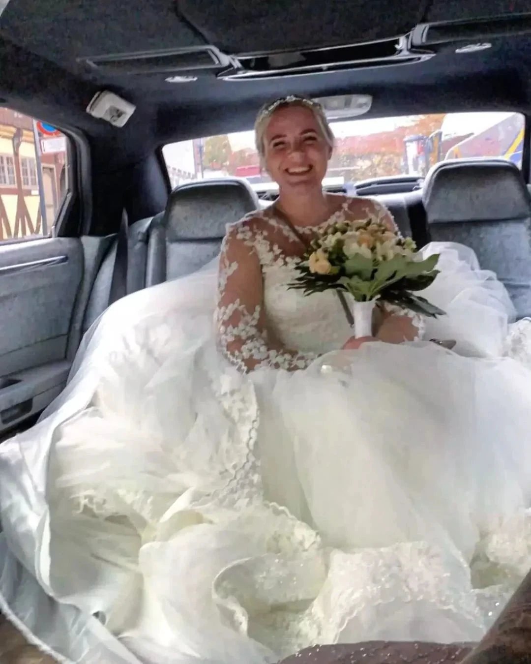 Elegant Long A-line Sweetheart Tulle Wedding Dress (ZD15167)