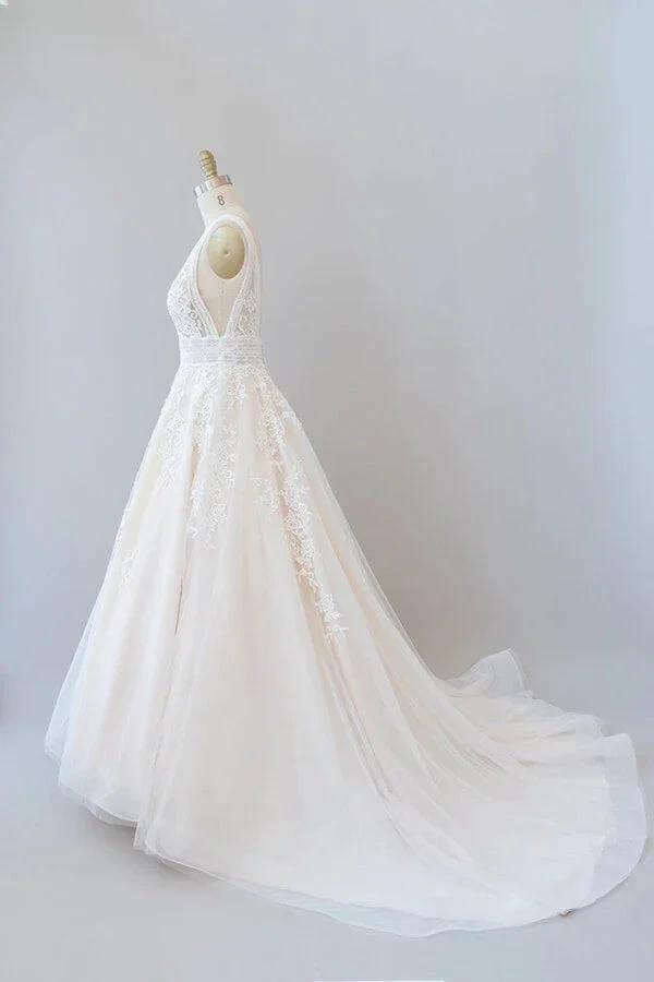 Elegant Long A-line V-neck Appliques Lace Tulle Backless Wedding Dress (ZD15782)