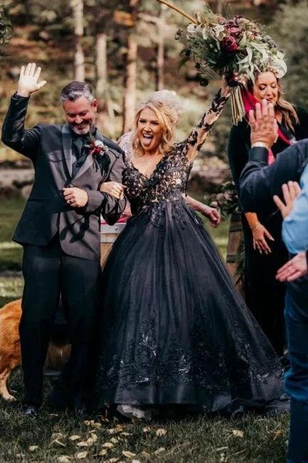 Elegant Long Black A-line V-neck Long Sleeves Wedding Dresses With Lace (ZD16531)