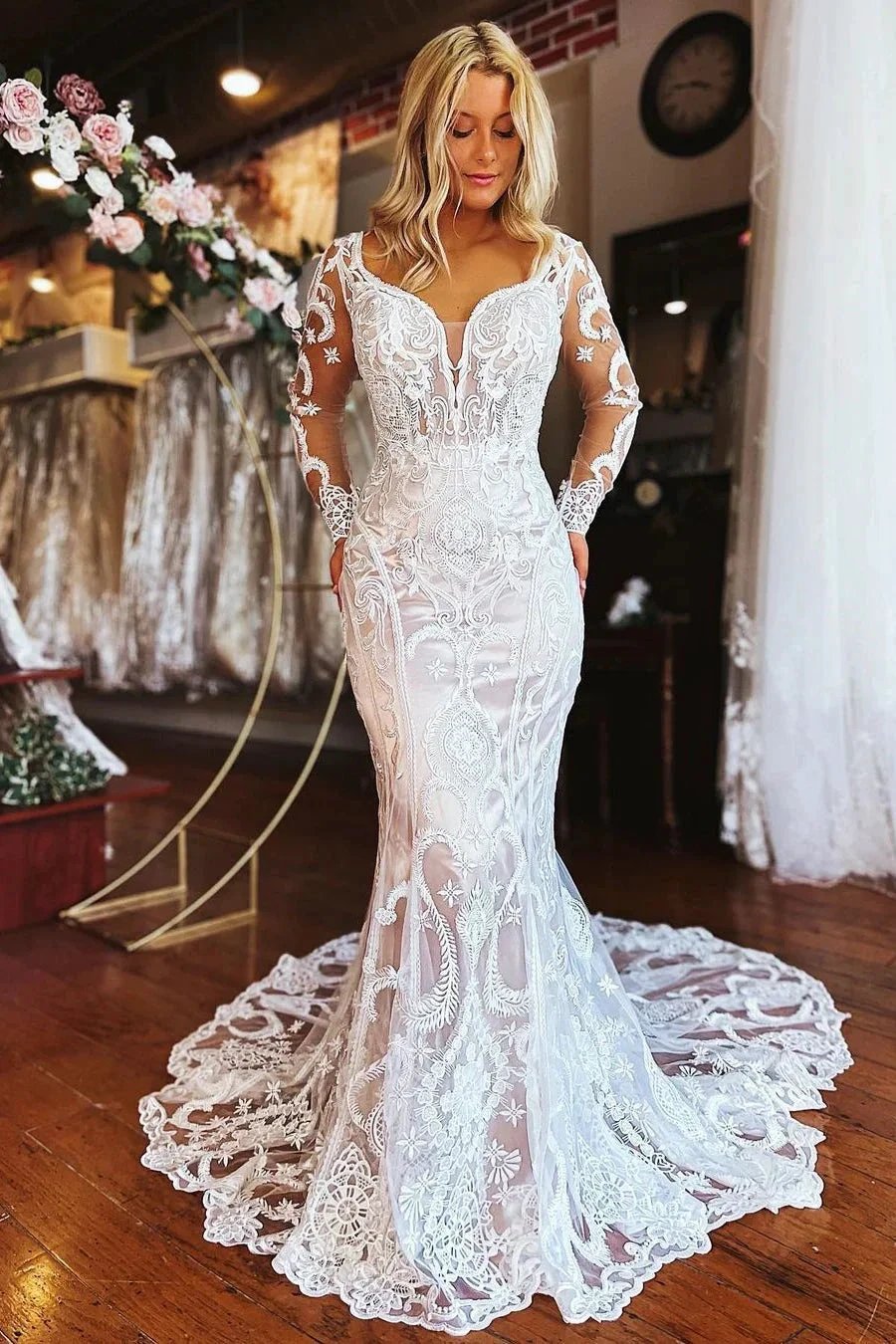 Elegant Long Mermaid Lace Long Sleeves Appliques Wedding Dress (ZD14588)