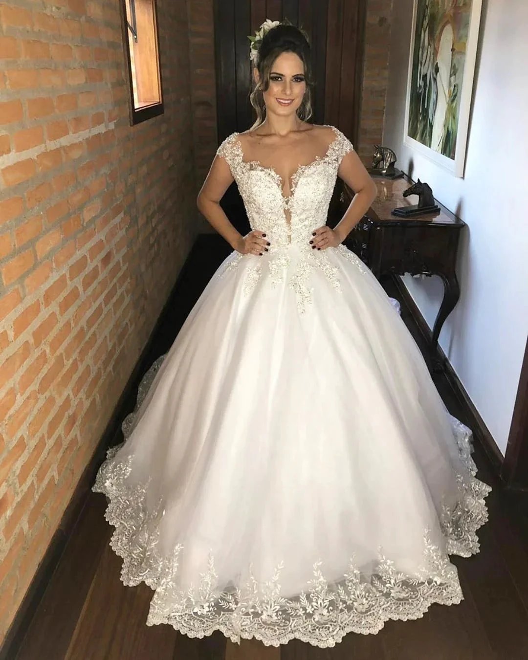 Elegant Long Princess Appliques Lace V-neck Wedding Dresses (ZD14334)