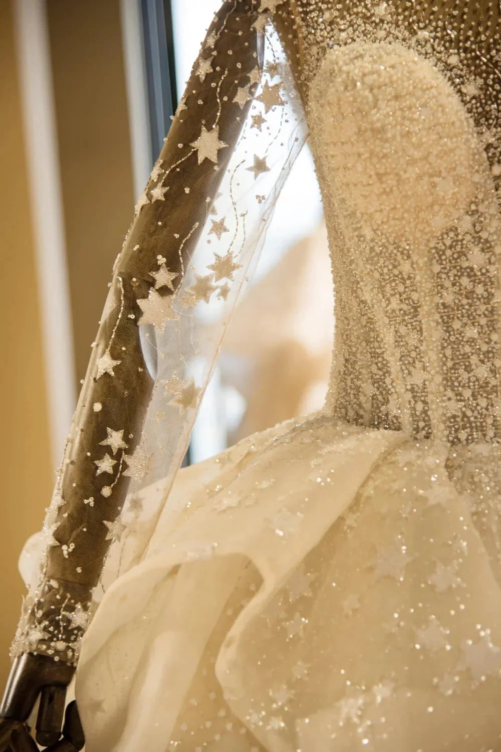 Elegant Long Sleeve Beading Lace-up Tulle Ball Gowns Sparkle Wedding Dress (ZD13902) - View 5 | VelvetHem