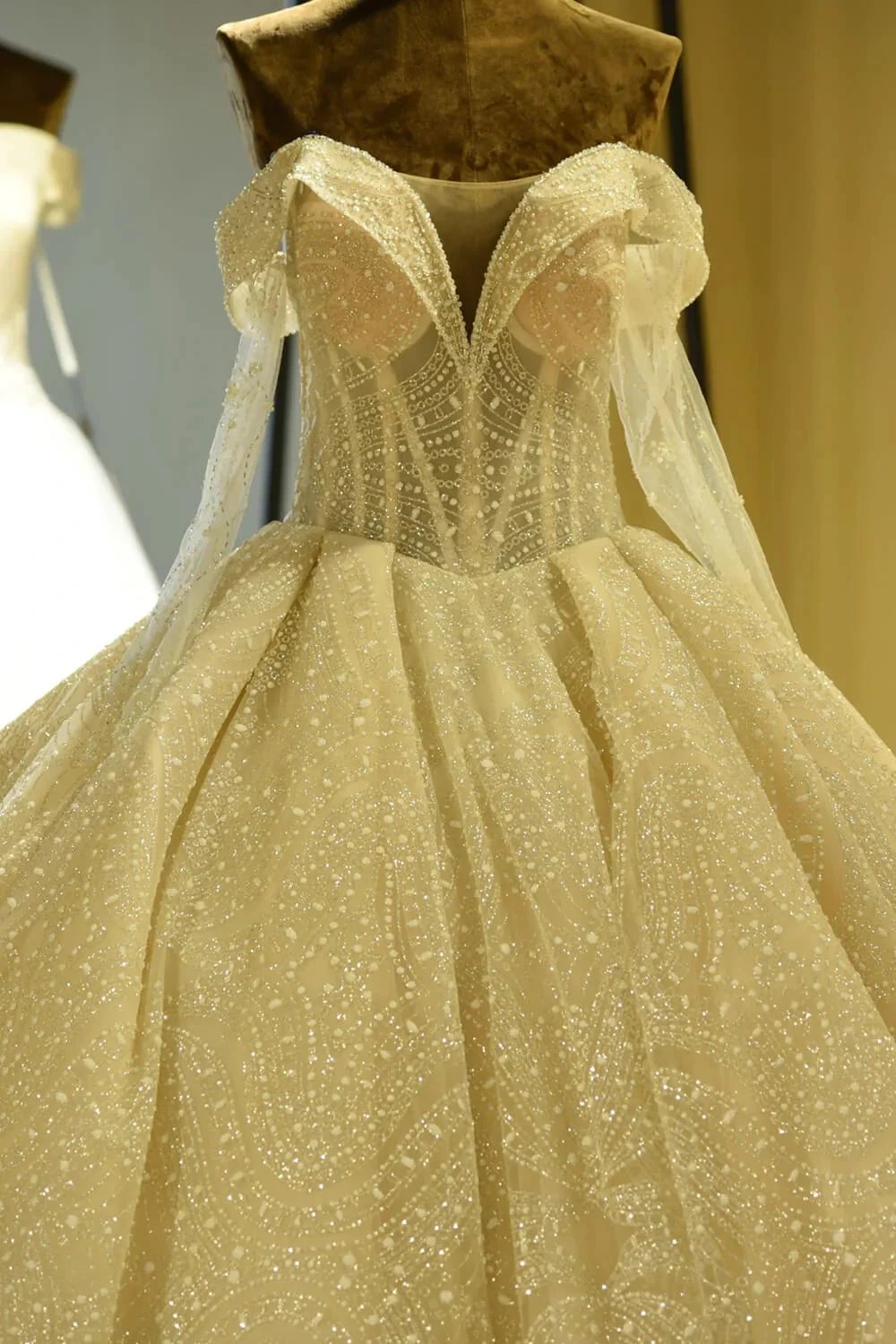 Elegant Long Sleeve Sweetheart Lace-up Ivory Tulle Ball Gown Wedding Dress (ZD14772) - View 2 | VelvetHem
