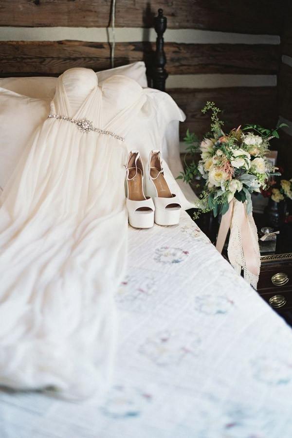 Elegant Off-shoulder Beading Sash Long Chiffon Wedding Dress (ZD16378)