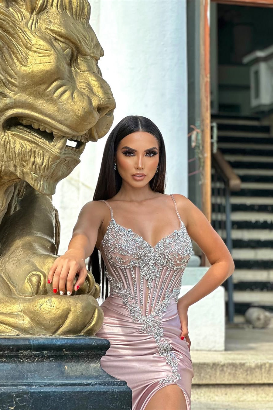 Elegant Pink V-Neck Spaghetti-Straps Sleeveless Satin Prom Dresses Mermaid Gem With High Split