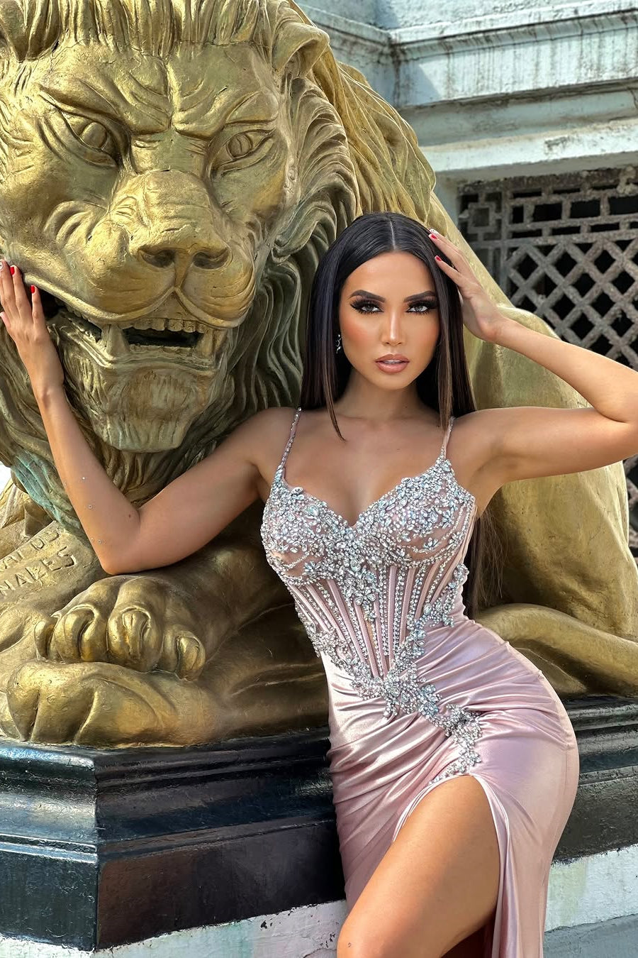Elegant Pink V-Neck Spaghetti-Straps Sleeveless Satin Prom Dresses Mermaid Gem With High Split