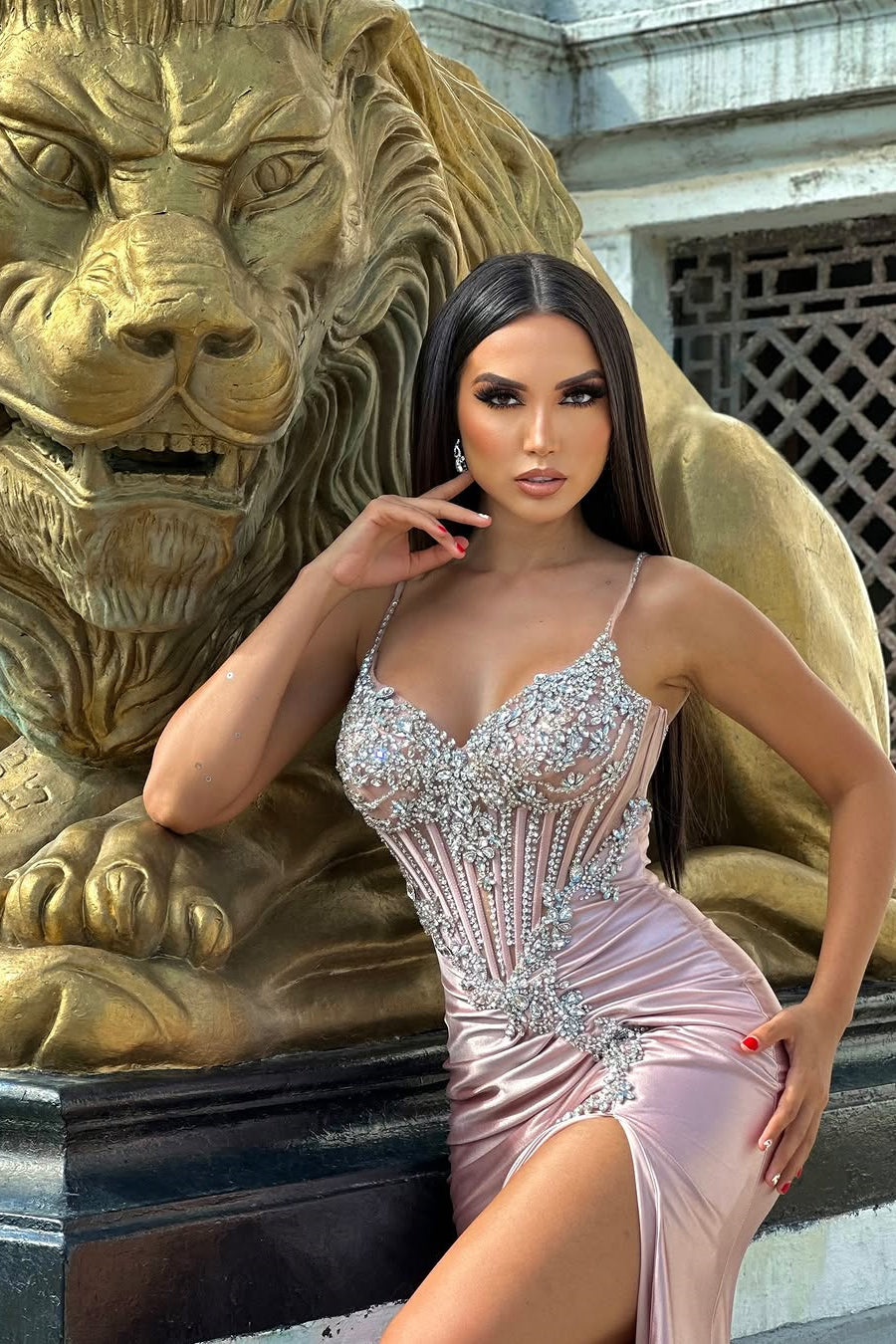 Elegant Pink V-Neck Spaghetti-Straps Sleeveless Satin Prom Dresses Mermaid Gem With High Split