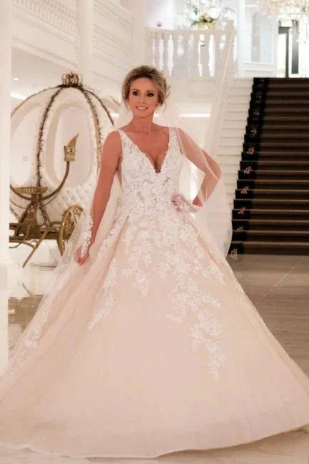 Elegant V-Neck A-line Wedding Dresses with Lace (ZD14708)