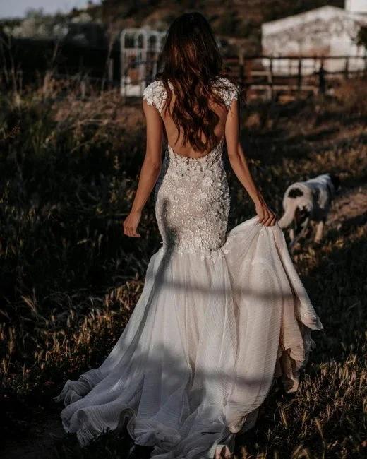 Elegant V-neck Sleeveless Mermaid Wedding Dresses with Lace (ZD16404)