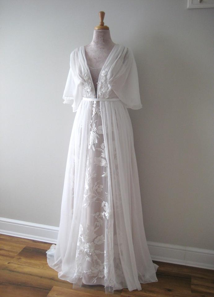Elegant Wedding Dresses V Neck Half Sleeves Backless Lace Bridal Gown