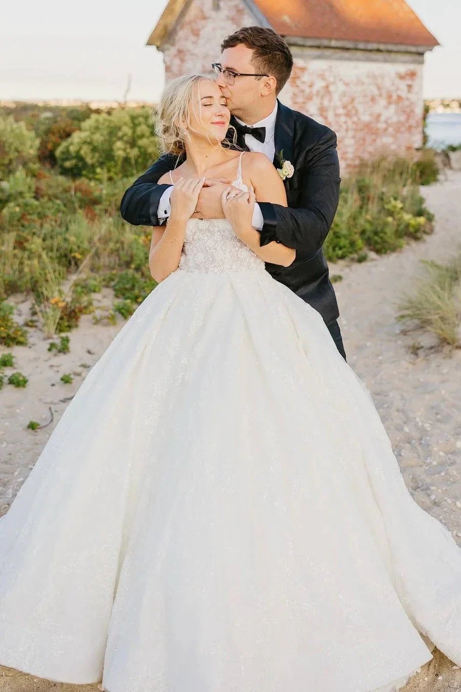 Elegant White A-line V-neck Backless Wedding Dress With Lace (ZD14584)