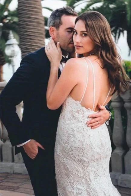 Elegant White V-neck Backless Mermaid Wedding Dresses With Lace (ZD14636)