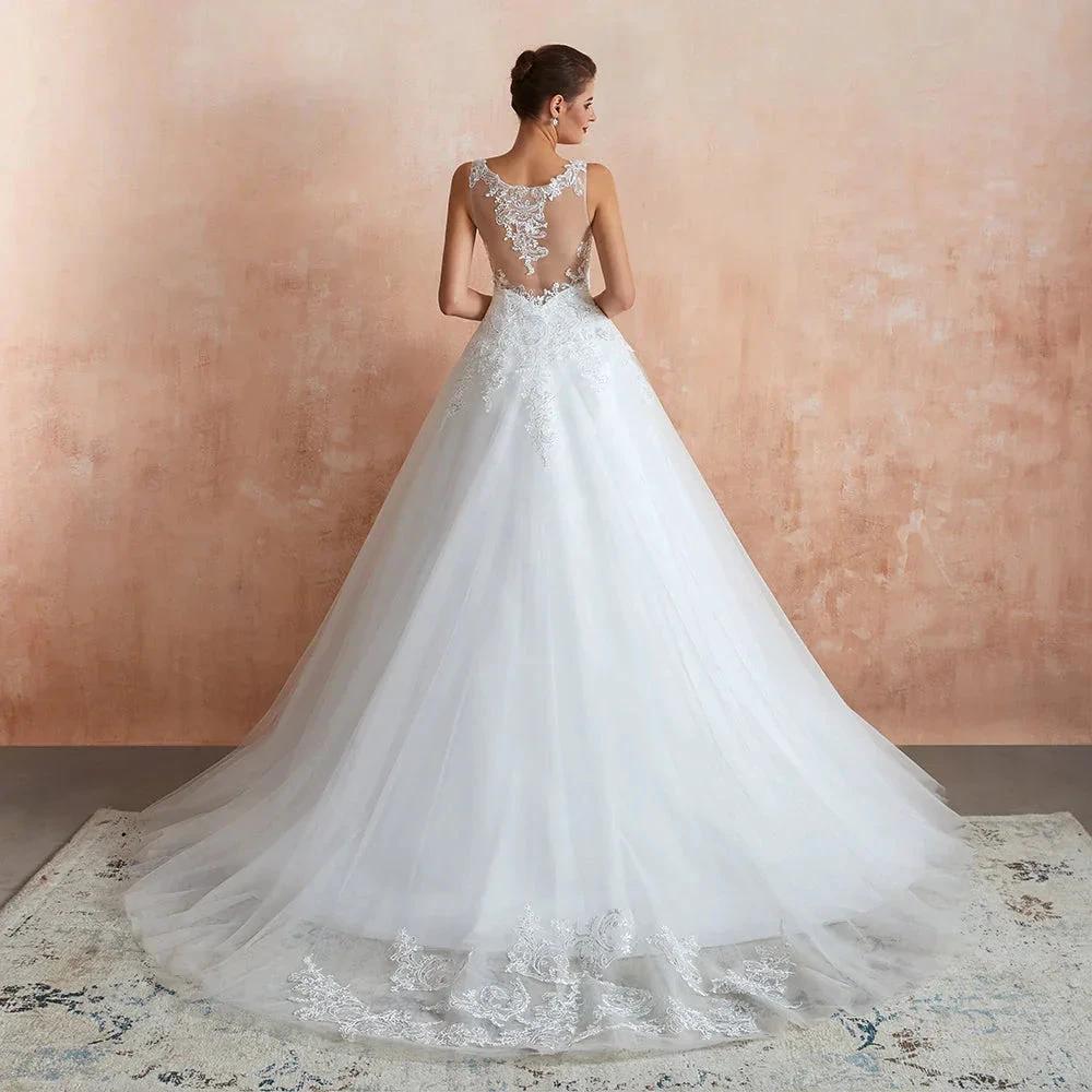 Exquisite Long A-line Appliques Lace Tulle Wedding Dress (ZD14401)