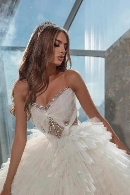 Extravagant A-line Princess Sleeveless Wedding Dresses With Crystal (ZD14598)