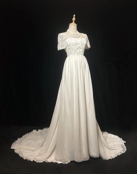 Ivory A Line Wedding Dress With Applique , Elegant Chiffon Wedding Gowns fg8594