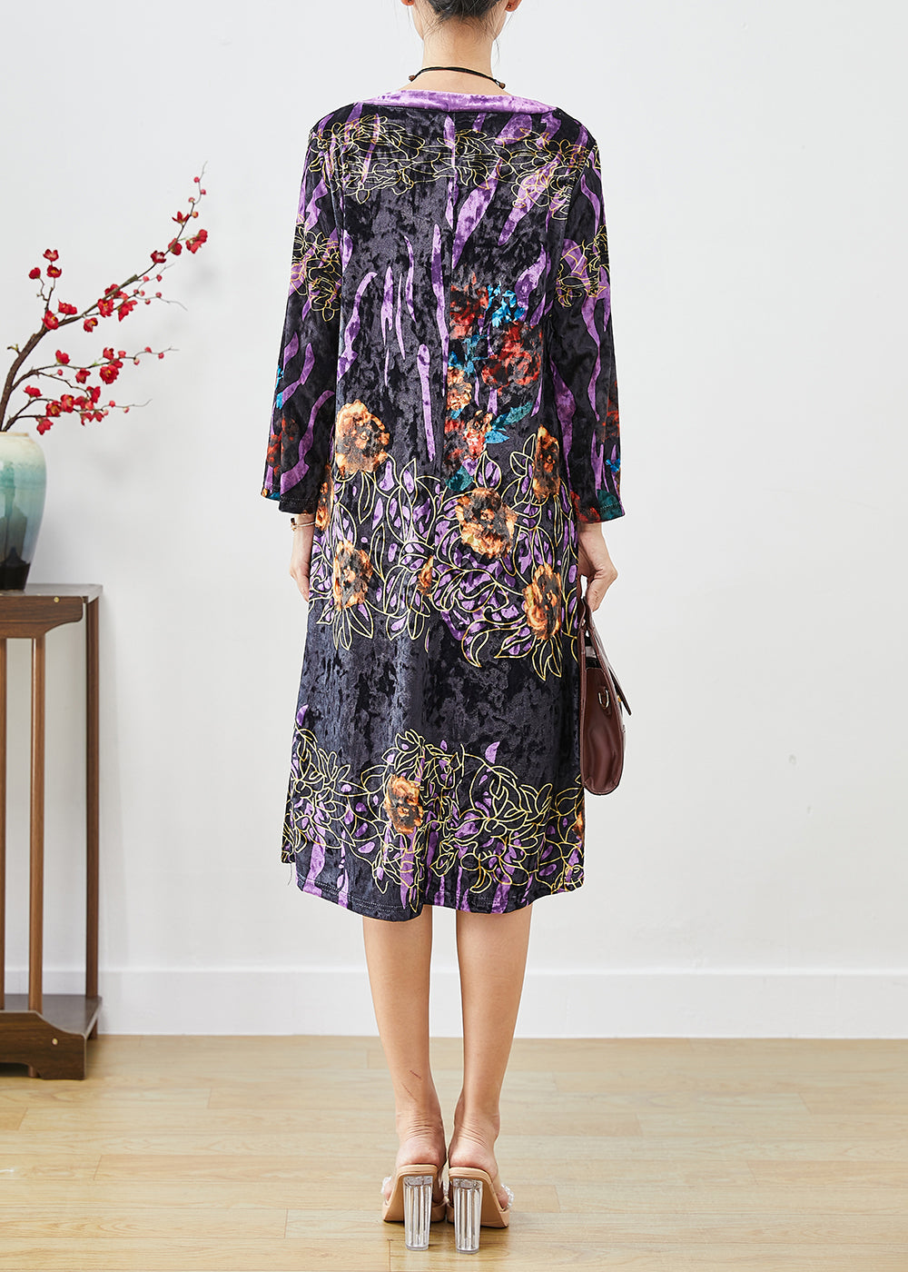 Well Tailored Dress with a Graceful Silhouette