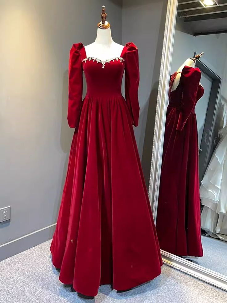 Elegant Red Velvet Long Sleeves Evening Dress Formal Prom Dress With Beaded