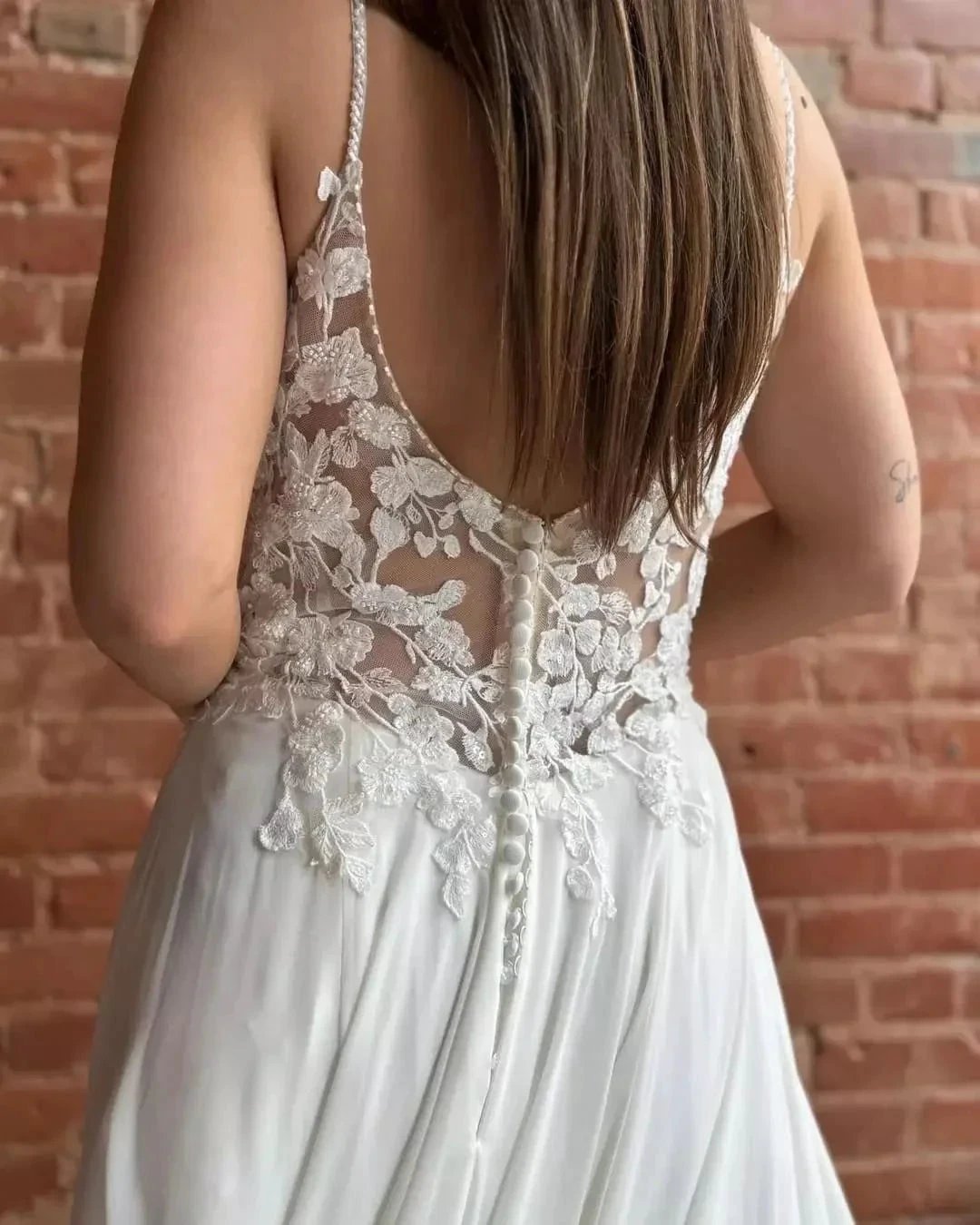 Fabulous A-Line Lace Spaghetti Straps Sleeveless White Wedding Dresses With Split Train (ZD15535)