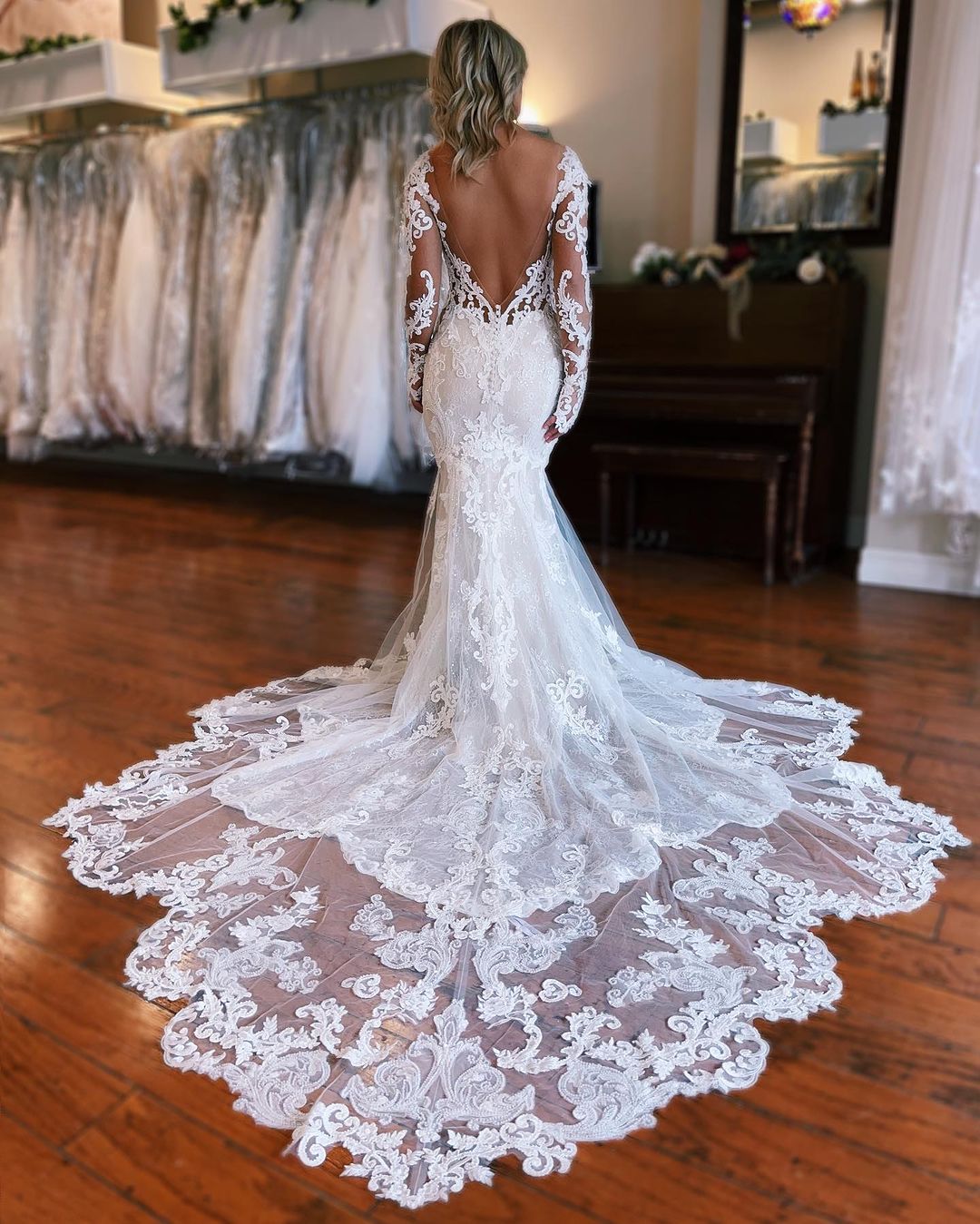 Fabulous Long Mermaid Backless V-neck Lace Wedding Gown With Detachable Train (ZD17492)