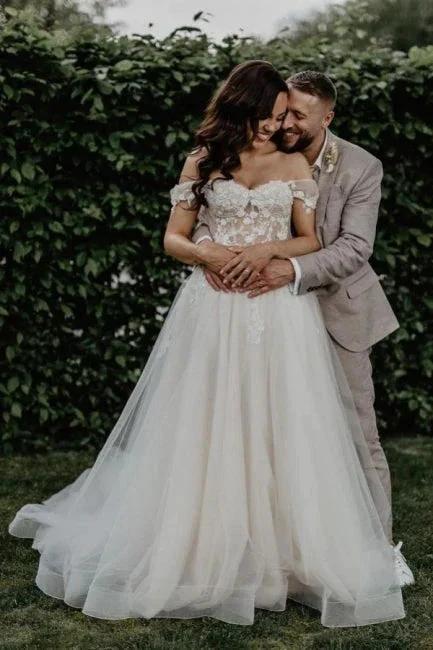 Fabulous Off-the-shoulder Sleeveless A-Line Tulle Wedding Dresses with Appliques (ZD16560)