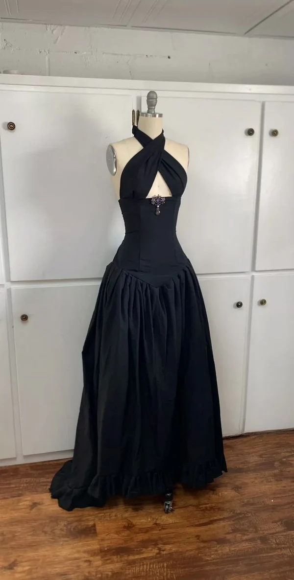 A-Line Halter Evening Dresses Black Long Prom Party Gowns