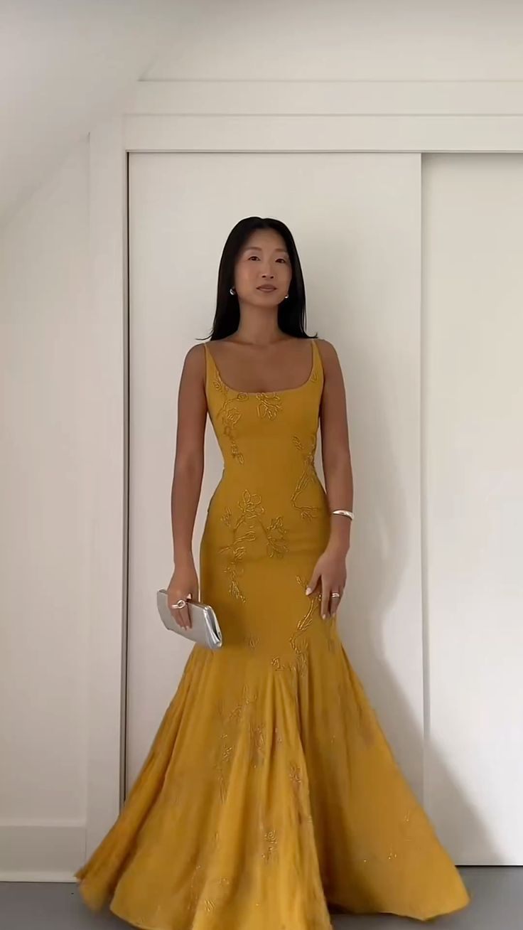 Sexy Yellow Long Prom Dress Beaded Mermaid Evening Dress - VelvetHem