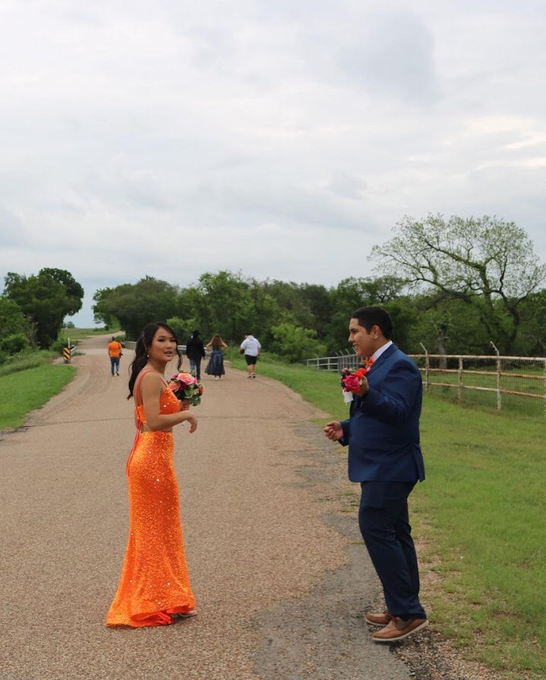 Elegant Mermaid Orange Sequins Long Prom Dress Formal Evening Dresses Y1307 - View 2 | VelvetHem