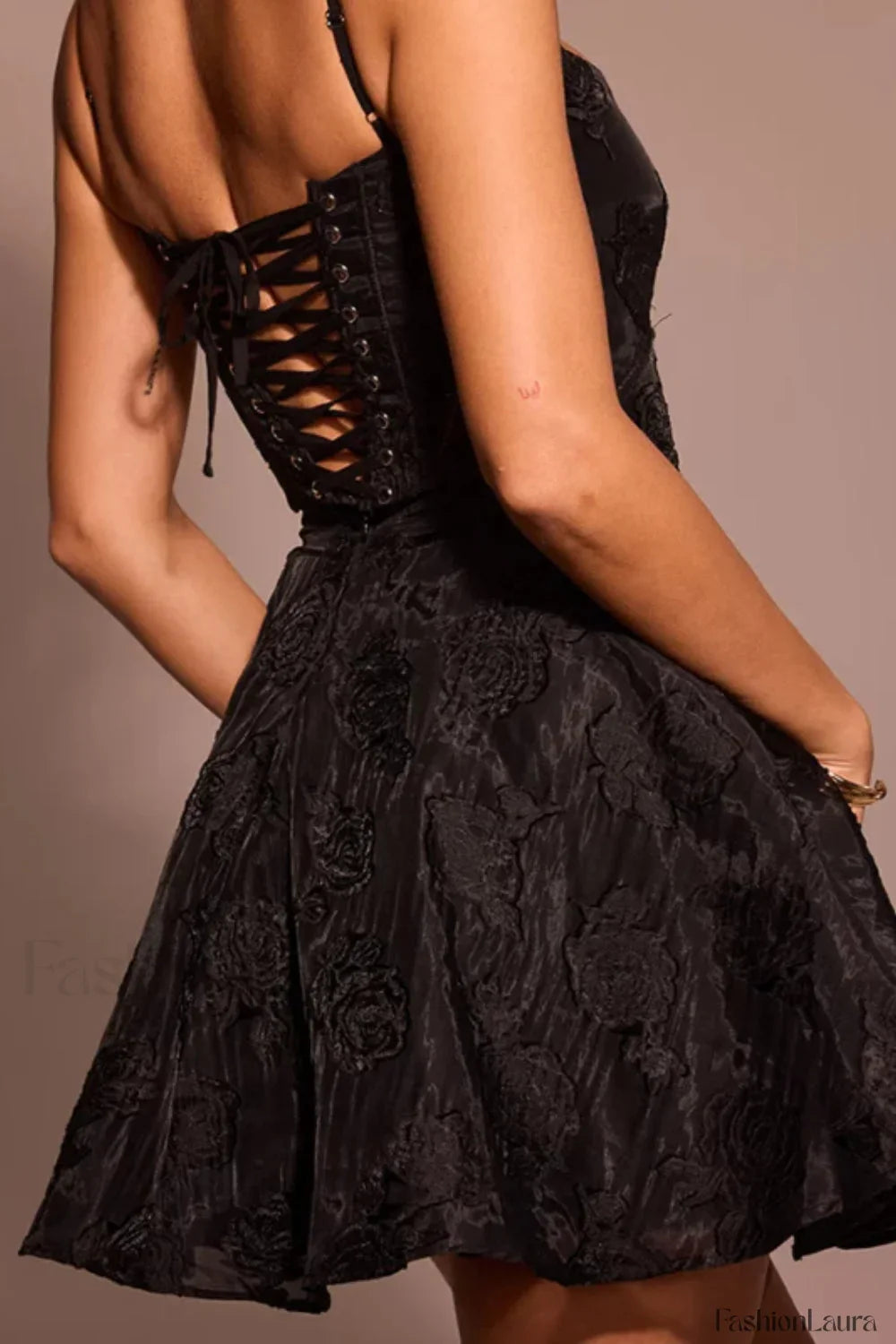 Floral Printed Backless Dress with Relaxed Fit and Streetwear Style
