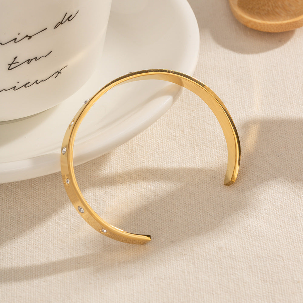 Gold Stainless Steel Oppen Bracelet G37