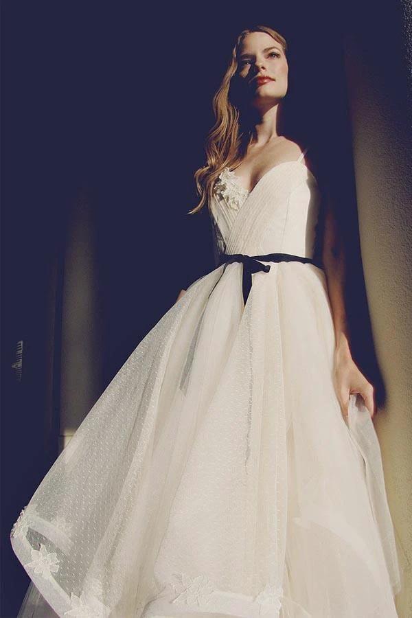 Glamorous Straps Ball Gowns Ivory Backless Tulle Wedding Dresses (ZD15464)