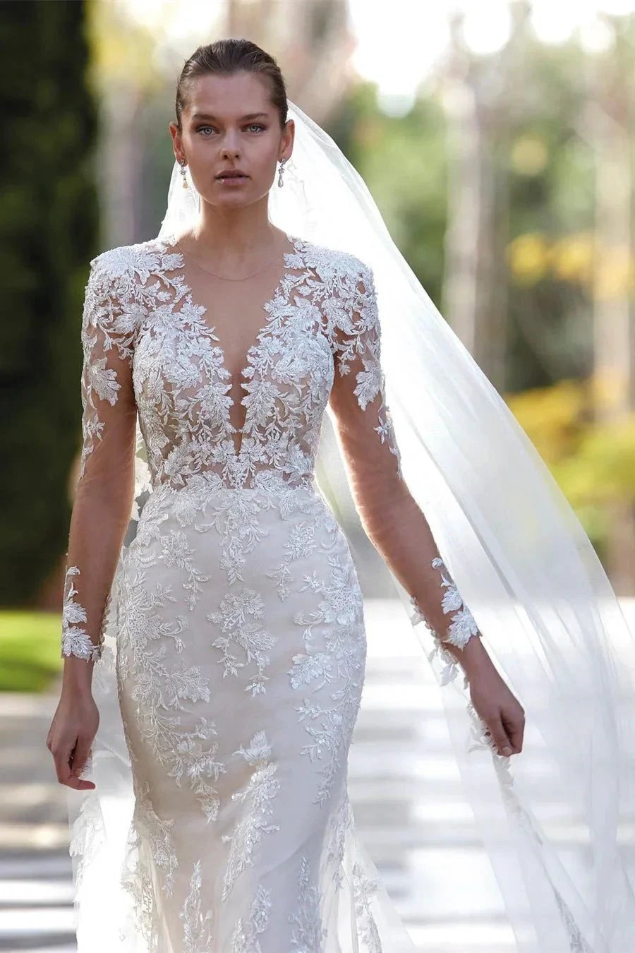 Glamorous V-neck Mermaid Appliques Long Sleeves Wedding Dress With Lace (ZD16544)