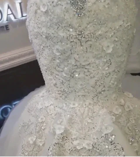 Gorgeous Crystals Mermaid Wedding Dress Off-the-Shoulder Appliques Bridal Wears (ZD13887)