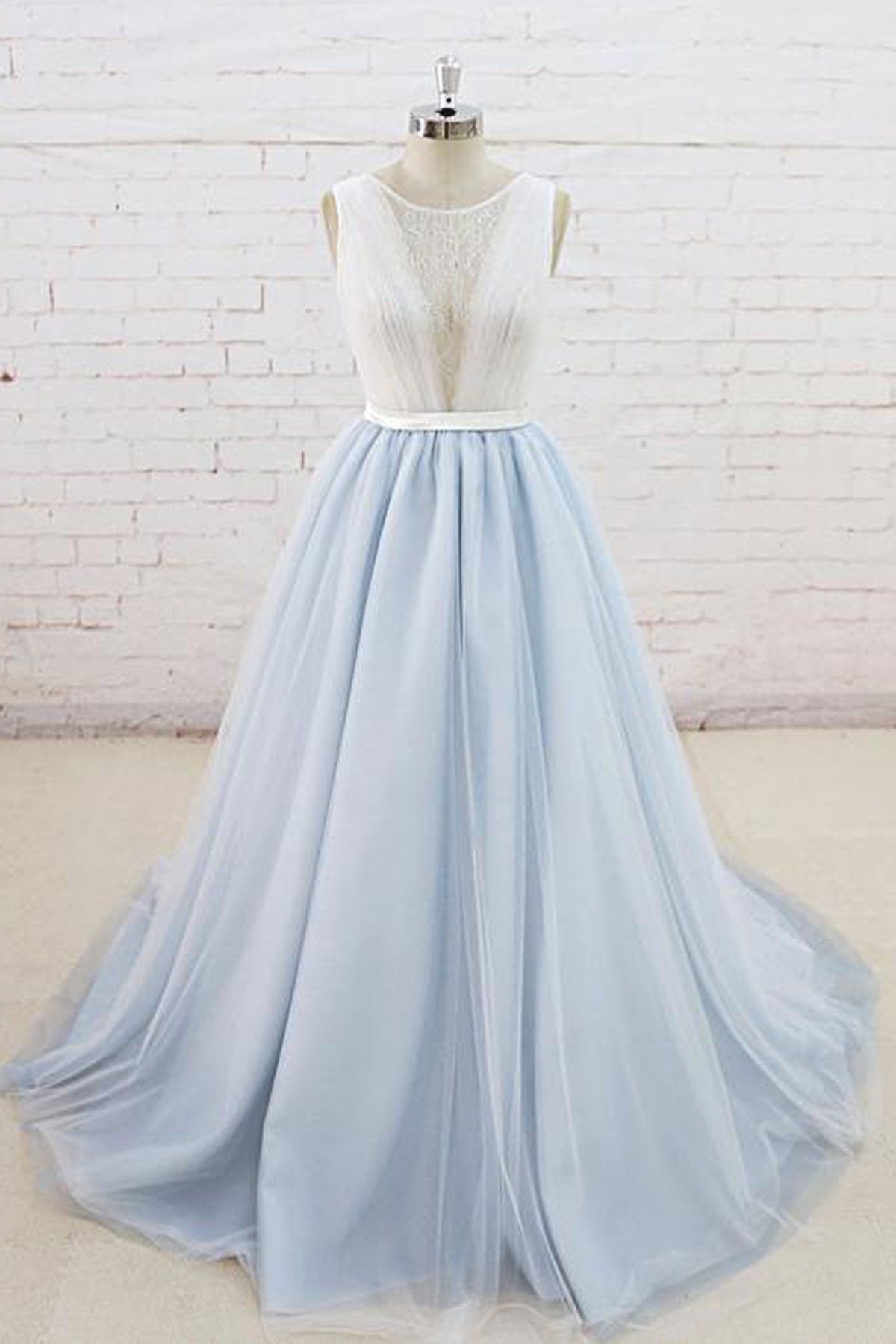 Gorgeous Light Blue Tulle Lace Wedding Dress Sheer Back Summer Bridal Gowns On Sale (ZD17434)