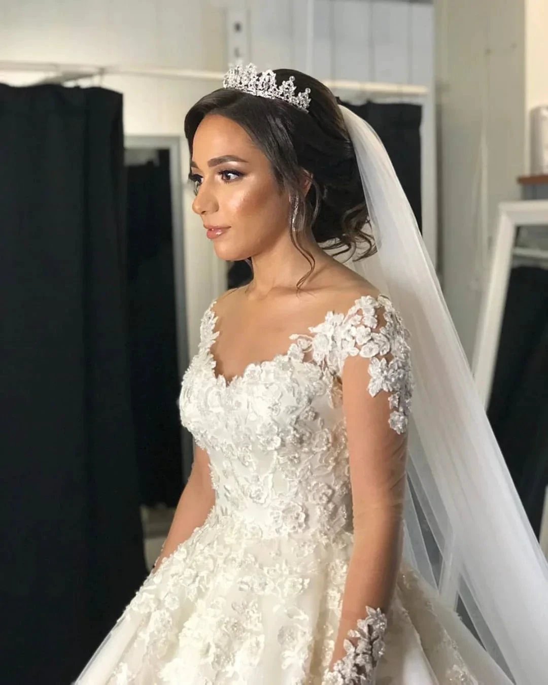 Gorgeous Long A-line Off-the-shoulder Wedding Dresses with Sleeves (ZD15112)